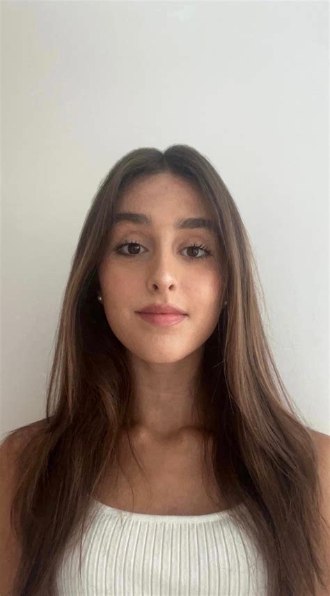 Chloe Rotonda – Medium